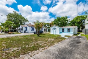 1027 Ne 33rd St Oakland Park, FL 33334 - MLS#A11788009