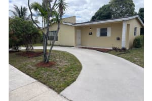 4410 Nw 30th Ct Lauderdale Lakes, FL 33313 - MLS#A11788036