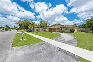 702 Sw 79th Ave North Lauderdale, FL 33068 - MLS#A11788052