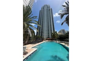 1060 Brickell Ave 2007, Miami