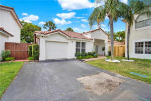 5566 Nw 102nd Pl Doral, FL 33178 - MLS#A11788072