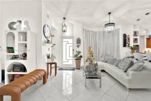 5566 Nw 102nd Pl Doral, FL 33178 - MLS#A11788072