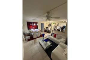 3855 Sw 79th Ave 37, Miami