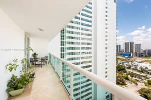 1800 N Bayshore Dr, Miami, FL 33132, Sold 07/21/25