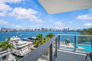 17111 Biscayne Blvd 309, North Miami Beach