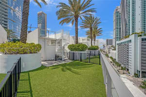 851 NE 1st Ave, Miami, FL 33132, Sold 08/19/25