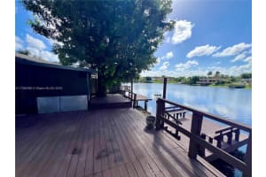 13922 Kendale Lakes Dr, Miami, FL 33183, Sold 07/18/25