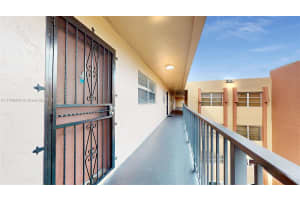 13715 Kendale Lakes Cir Ph-a10 Miami, FL 33183 - MLS#A11788499