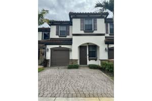 6532 S Anise Ct, Davie, FL 33314, Sold 06/16/25