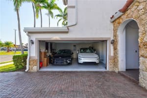 10371 NW 10th St, Miami, FL 33172 - MLS#A11788566