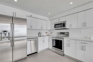2401 Collins Ave APT 1602, Miami Beach, FL 33140, - MLS#A11788585