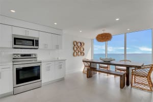 2401 Collins Ave APT 1602, Miami Beach, FL 33140, - MLS#A11788585