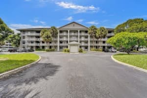 1522 Whitehall Dr, Davie, FL 33324, Sold 06/06/25