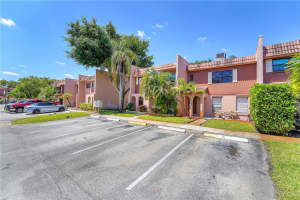 19 Madrid Ln, Davie, FL 33324, Sold 06/02/25