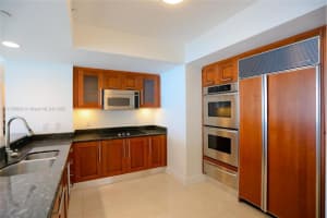 3301 Ne 183rd St 2305, Aventura