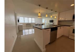 1351 Ne Miami Gardens Dr 1611e, Miami