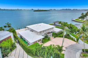 1990 Ne 119th Rd, North Miami