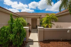 2086 N Borealis Way Weston, FL 33327 - MLS#A11788987
