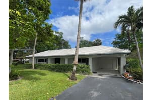 1130 W Cypress Dr V-16, Pompano Beach