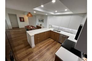 9725 NW 52nd St, Doral, FL 33178, Sold 07/08/25