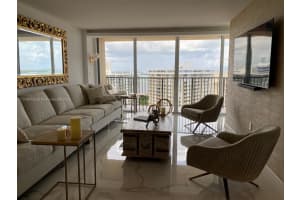1450 Brickell Bay Dr 1709, Miami