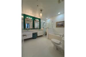 3001 NE 185th St APT 532, Aventura, FL 33180, - MLS#A11789159