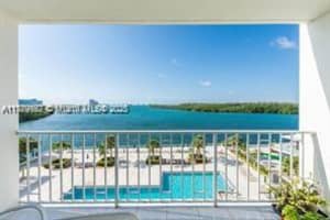 300 Bayview Dr 508, Sunny Isles Beach