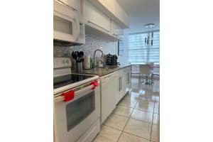 231 174th St 920 Sunny Isles Beach, FL 33160 - Off Market