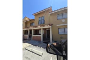 2770 W 61st Pl 202 Hialeah, FL 33016 - MLS#A11789329