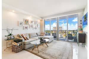 401 69th St APT 607, Miami Beach, FL 33141, - MLS#A11789385