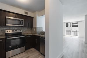 501 SW 1st St APT 307, Miami, FL 33130, Sold 08/12/25