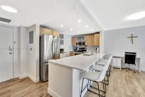 800 SE 20th Ave APT 303, Deerfield Beach, FL 33441, - MLS#A11789601