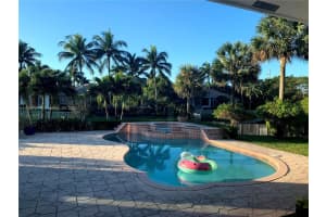 320 Windmill Palm Ave, Plantation