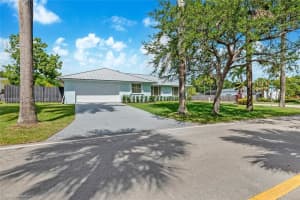 8400 Sw 184th Ln, Cutler Bay