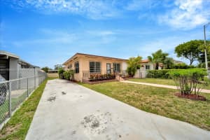 334 E 12th St, Hialeah, FL 33010, Sold 06/05/25