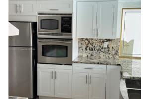 1011 Se 12th Ave Deerfield Beach, FL 33441 - MLS#A11789827