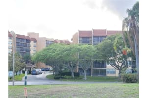 7080 Environ Blvd 424, Lauderhill