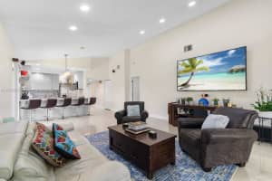 371 Fairway Cir 56 Weston, FL 33326 - MLS#A11789883