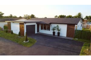 8911 NW 7th Ct, Pembroke Pines, FL 33024, Sold 05/29/25