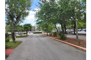 8501 Nw 8th St 301-1 Miami, FL 33126 - MLS#A11789931
