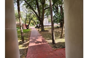 8501 Nw 8th St 301-1 Miami, FL 33126 - MLS#A11789931