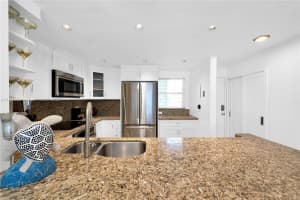 3750 NE 170th St APT 101, North Miami Beach, FL 33160, - MLS#A11789968