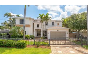 260 Ne Wavecrest Ct, Boca Raton