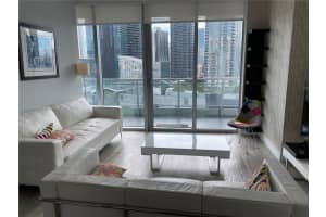 92 Sw 3rd St 2302, Miami