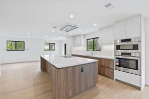 6061 SW 79th St, South Miami, FL 33143, Sold 05/21/25