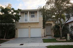 10564 Nw 70th Ln, Doral