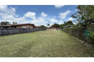 3046 NW 27th St, Miami, FL 33142 - MLS#A11790289