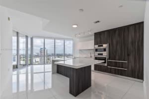851 Ne 1st Ave 1904, Miami