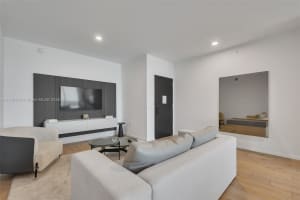 398 NE 5th St 3901, Miami, FL 33132 - MLS#A11790416