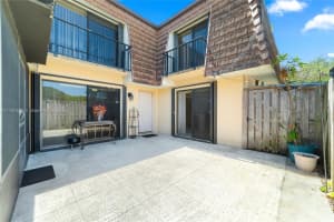 720 7th Ln, Green Acres